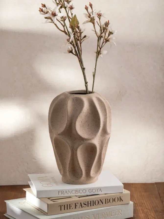 Wazon BELLARO beżowy ze zdobieniami ceramiczny 17x24 cm