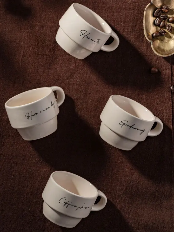 Zestaw kubków VITI porcelanowych z napisami 4 szt.