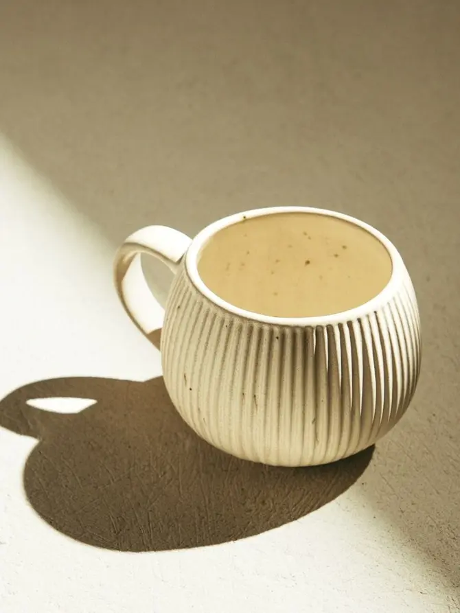 Kubek ALMOS porcelanowy baryłka w prążki 0,25 l