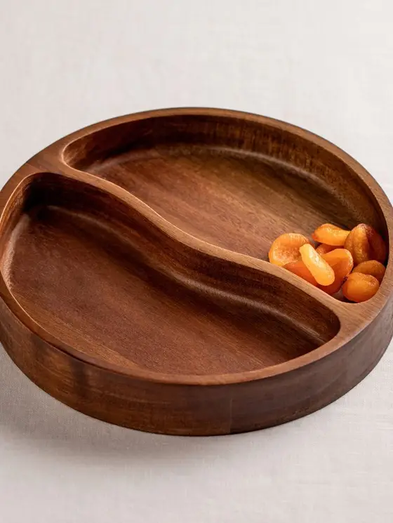 Półmisek MOOKA z drewna akacjowego z dwoma przegródkami 26 cm